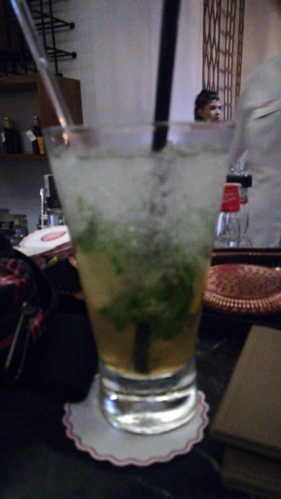 Gastro Acanthus Cennet Barut Collection