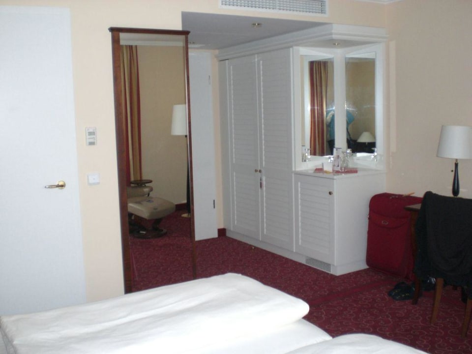 Blick Richtung Türe Best Western Plus Hotel Erb