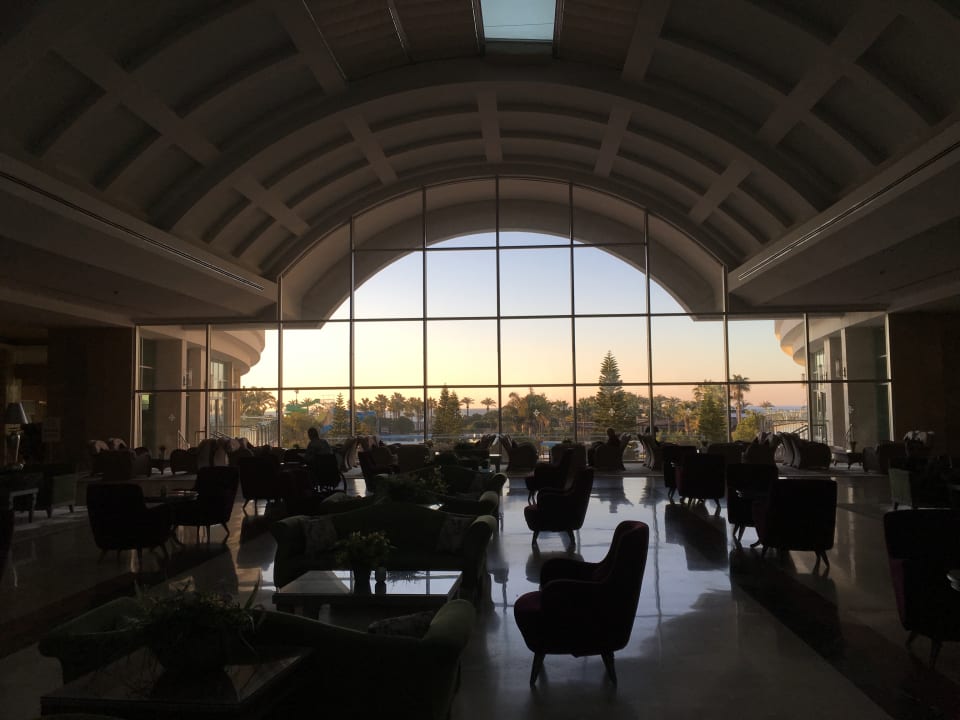 Lobby Hotel Miracle Resort