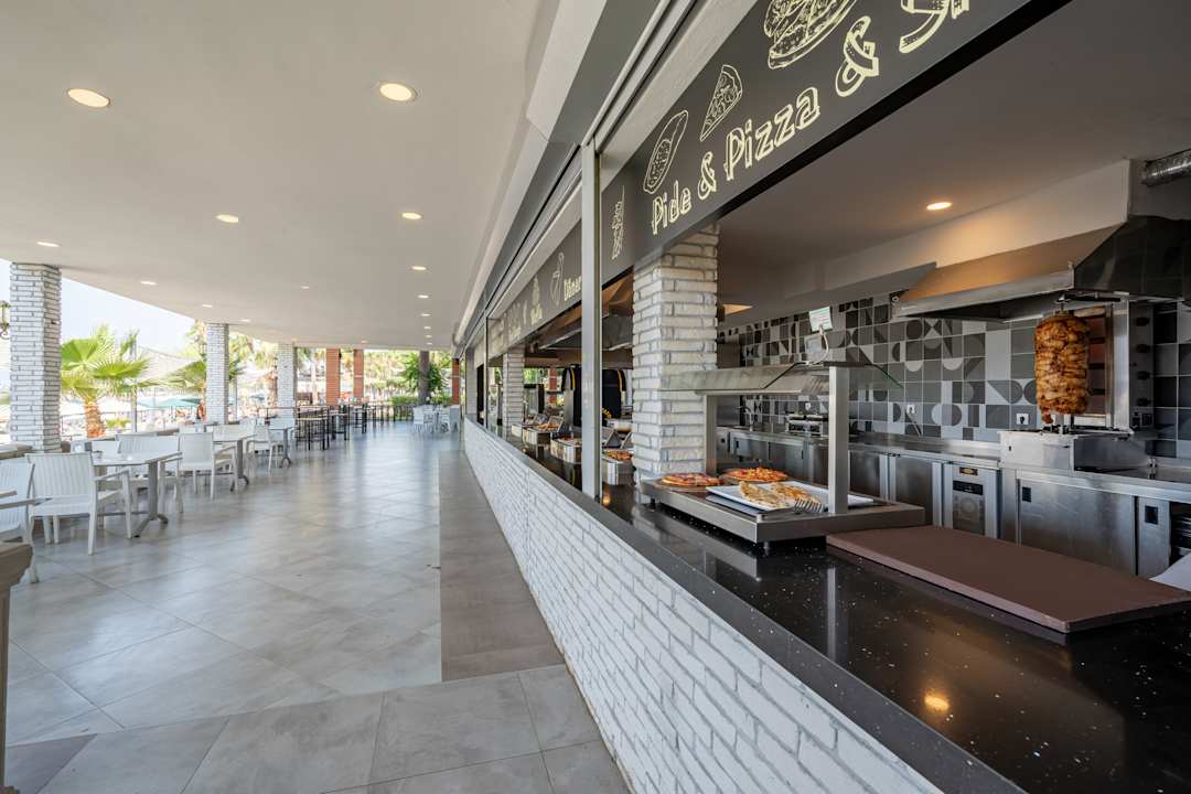 Gastro Justiniano Deluxe Resort