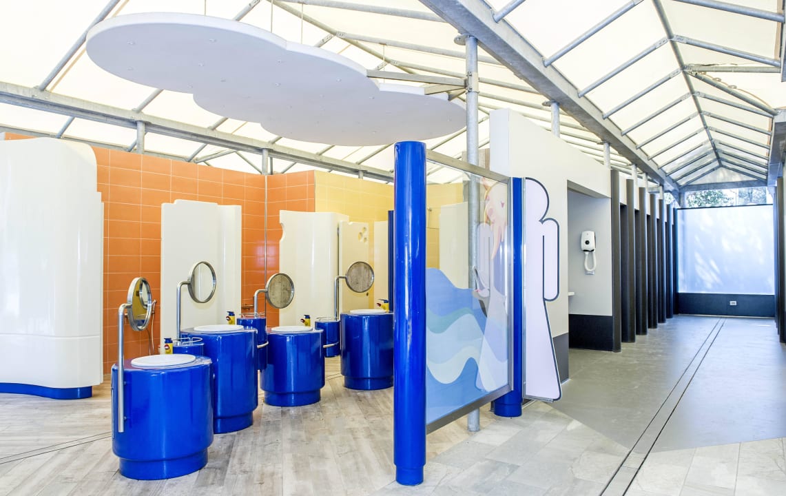 Camping toilet C. Village Baia Azzurra Club Camping Village Baia Azzurra Club