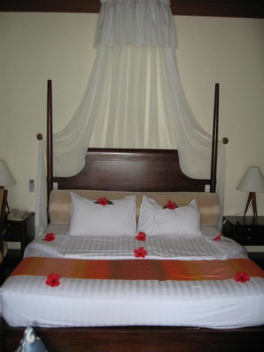 Himmelbett, schön verziert Sun Siyam Olhuveli