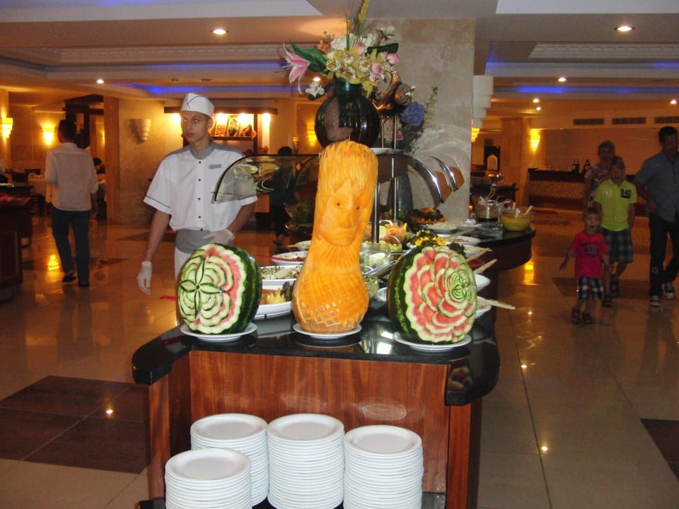 Zum Mittag- und Abendessen Saphir Resort & Spa