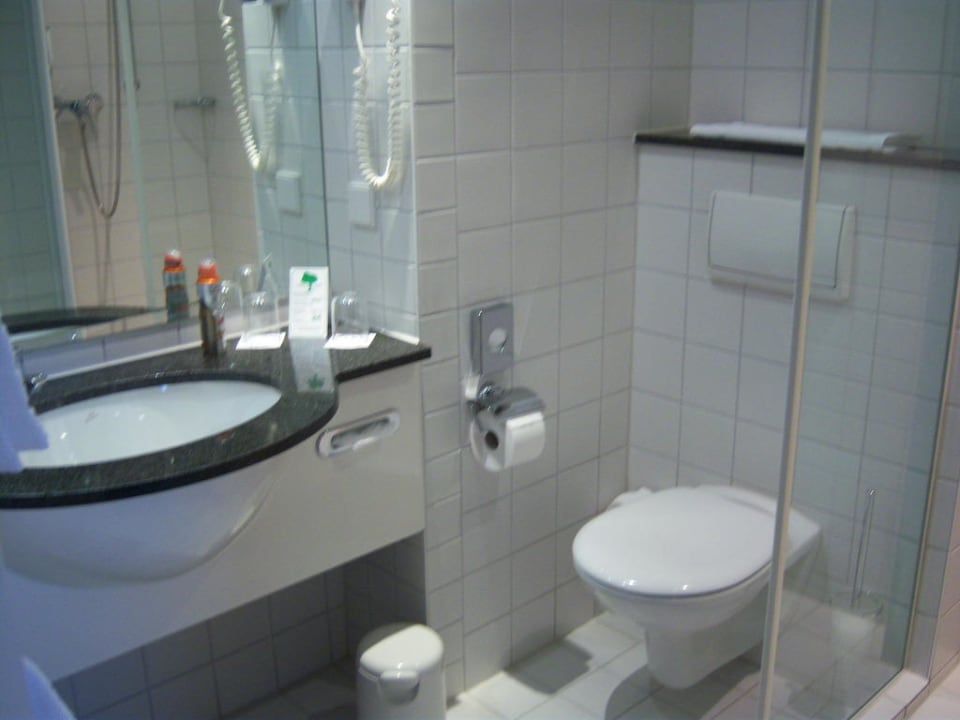 Badezimmer Essential by Dorint Berlin-Adlershof