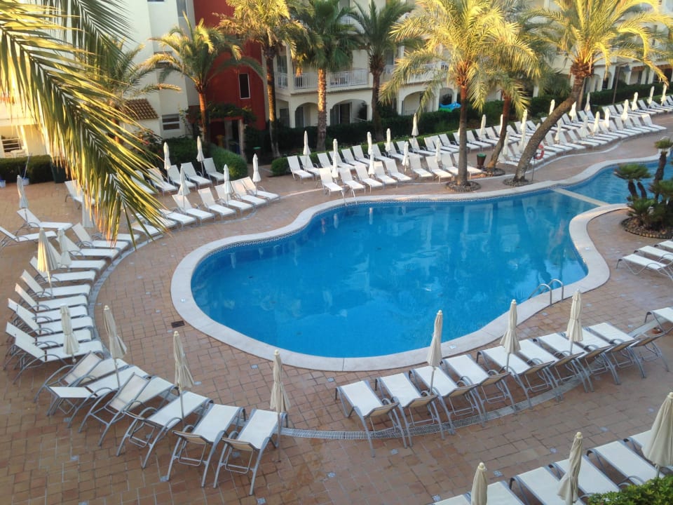 Nur ein Teil eines Pools Zafiro Bahia