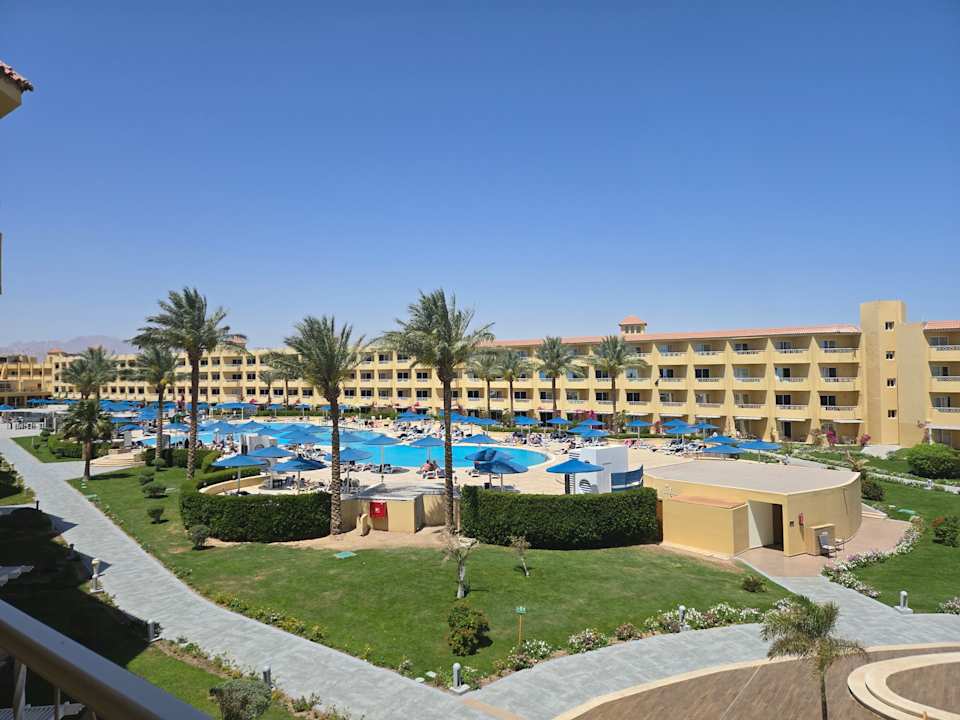 Außenansicht Amwaj Beach Club Abu Soma Resort
