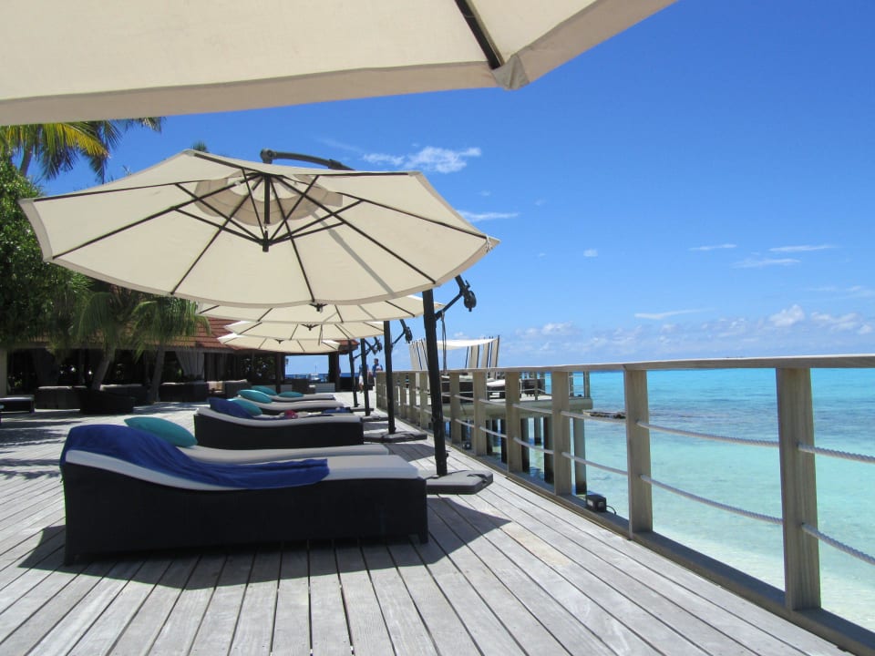 Aussicht am Pool ROBINSON MALDIVES