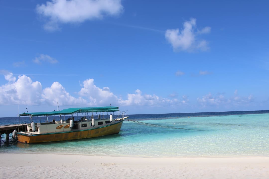 Strand Embudu Village