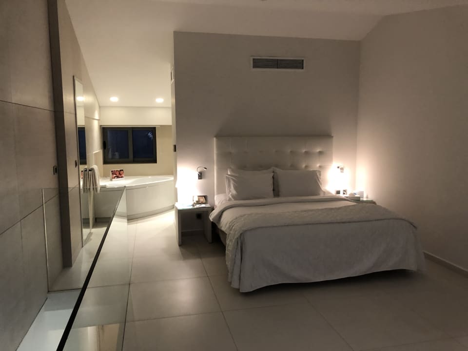 Zimmer The Ixian Grand & All Suites