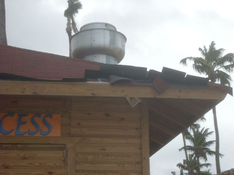 Tropischer Sturm Live Hotel Grand Palladium Palace Resort, Spa & Casino