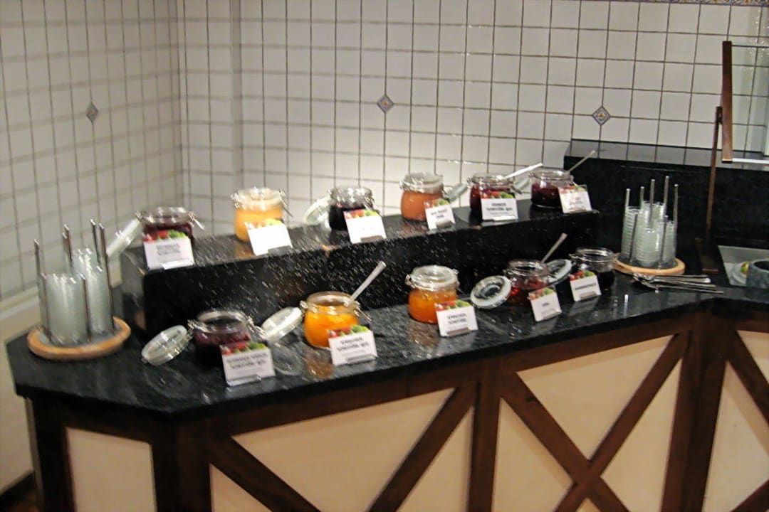 Frühstücksbuffet: Konfitüren  AROSA ALPINE CLUB - Adults only