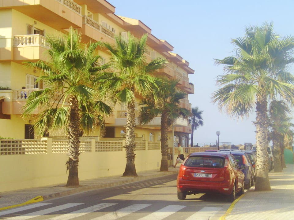 Eingang zum Hotel Grupotel Dunamar