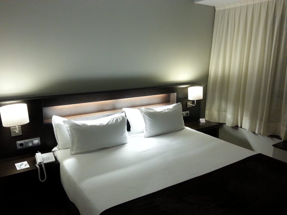 Room inside Hotel Silken Concordia