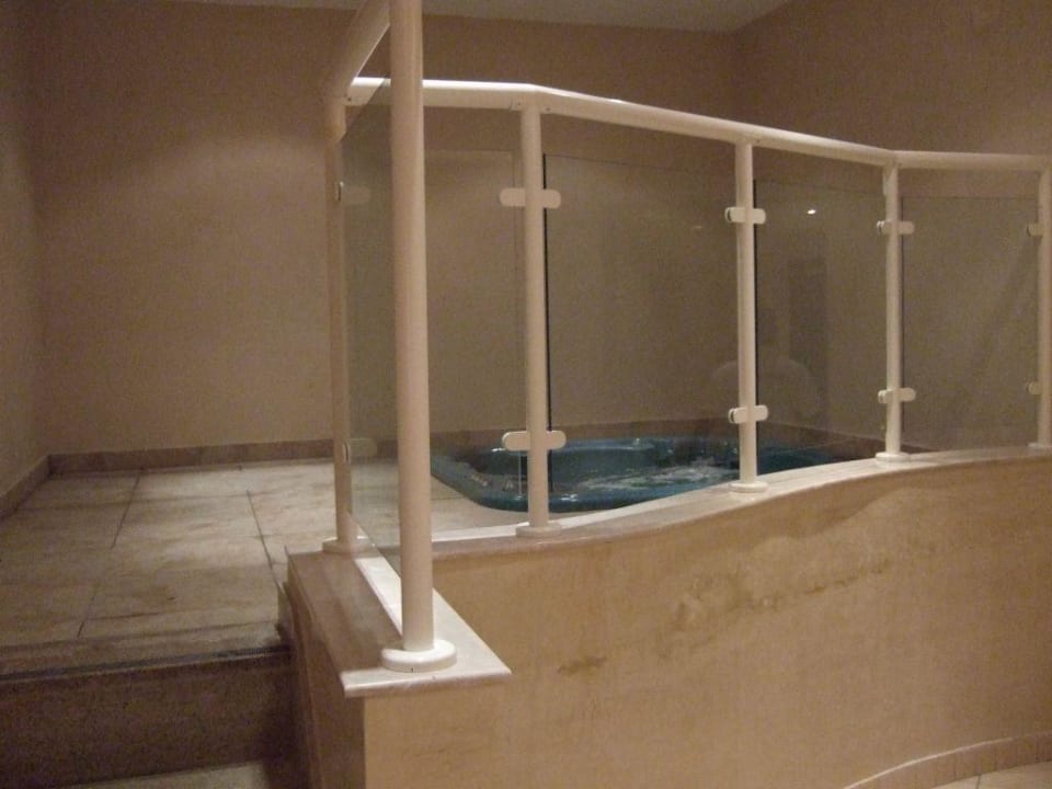 Whirlpool Miramar Al Aqah Beach Resort