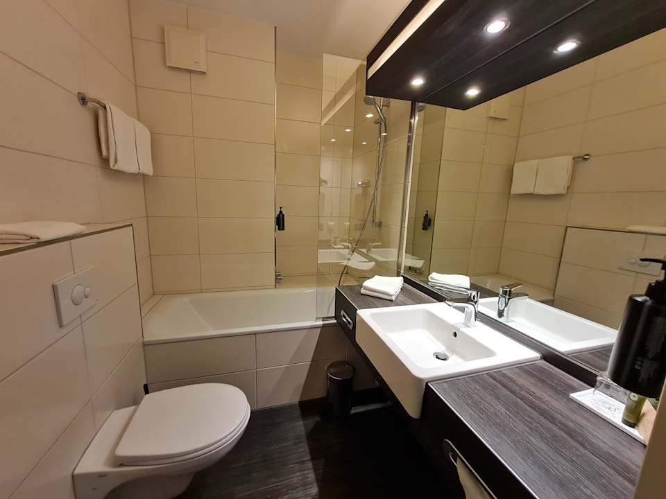 Zimmer H+ Hotel Köln Hürth