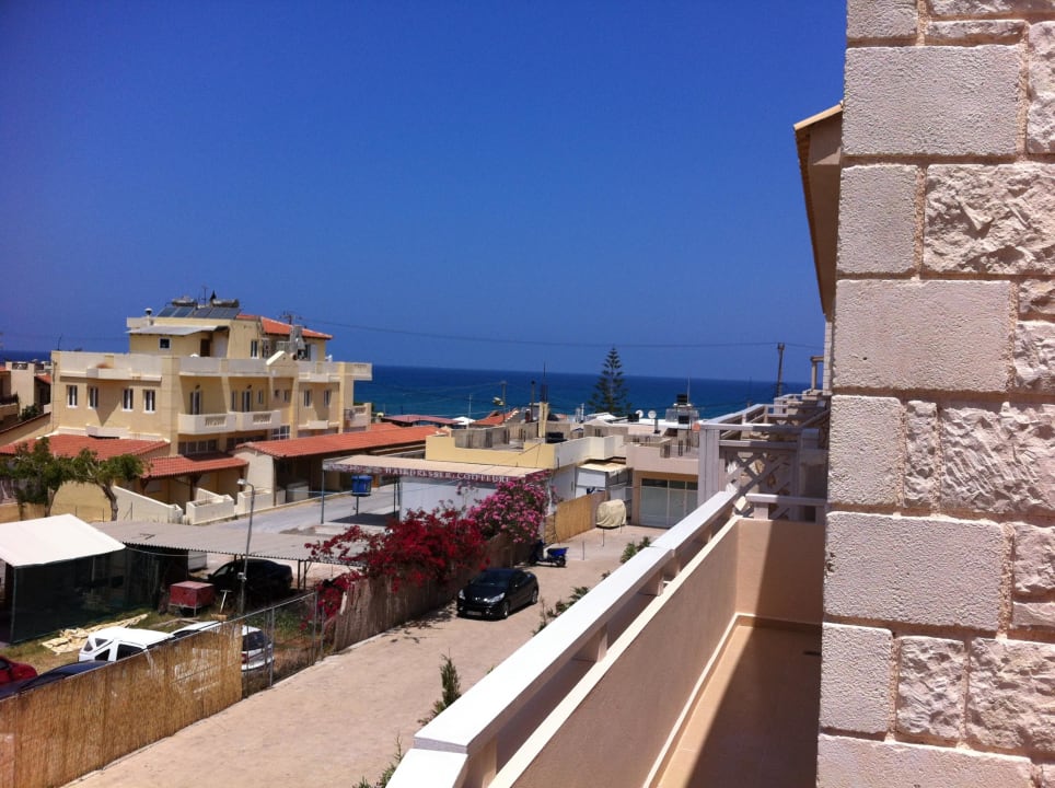 Vom Balkon der Suite seitlich zum Meer Cactus Royal