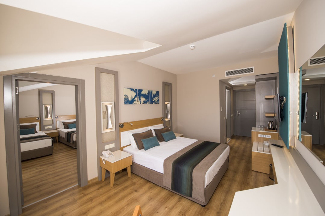Zimmer Palm World Side Resort & Spa