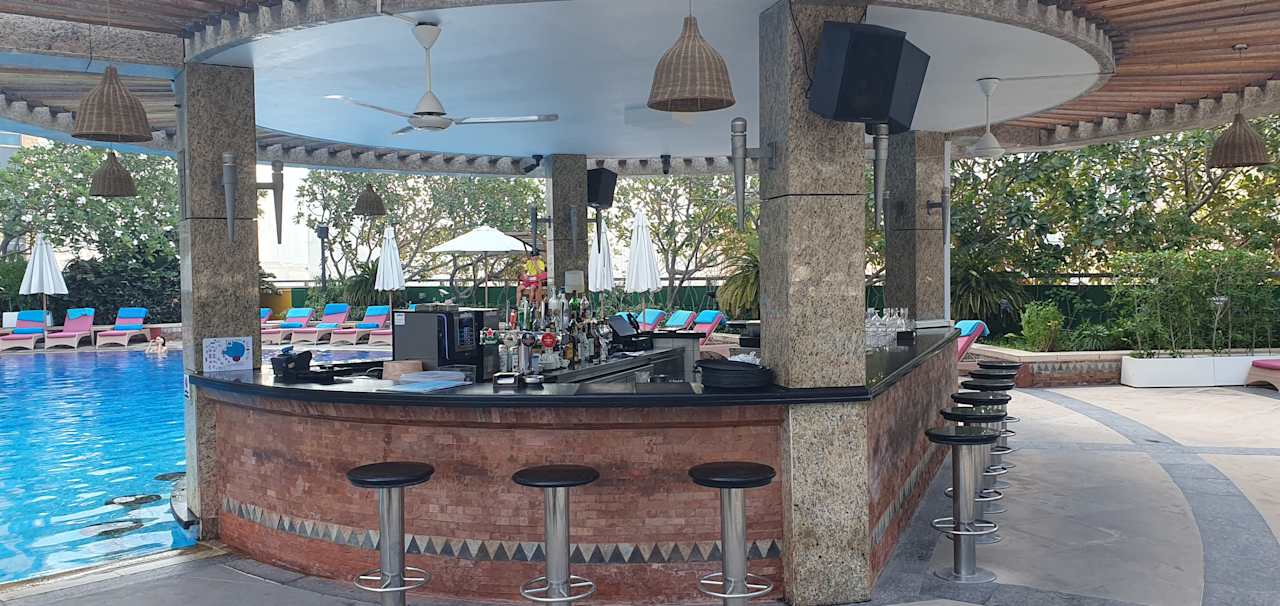 Pool Shangri-La Hotel Dubai