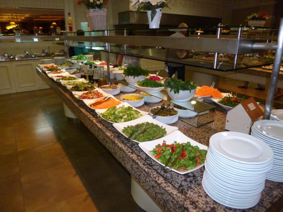 Buffet Can Garden Beach