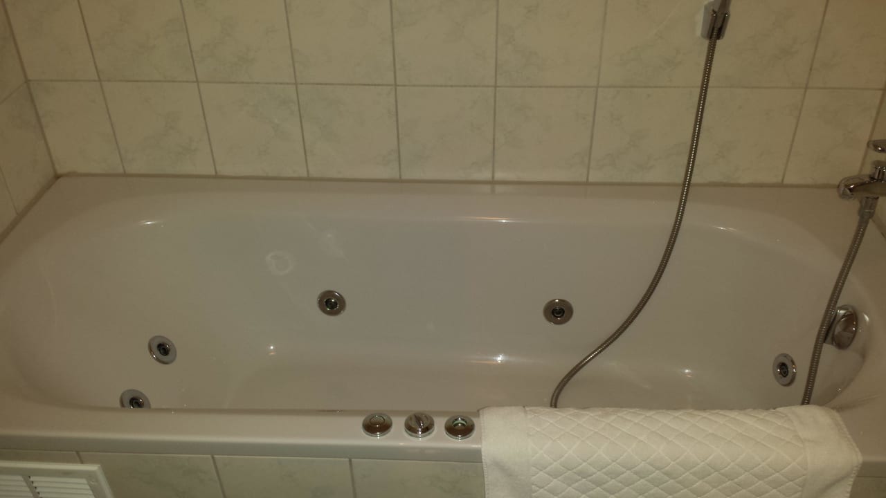 Bad in der 1. Etage mit Whirlwanne Ferienpark Arielle