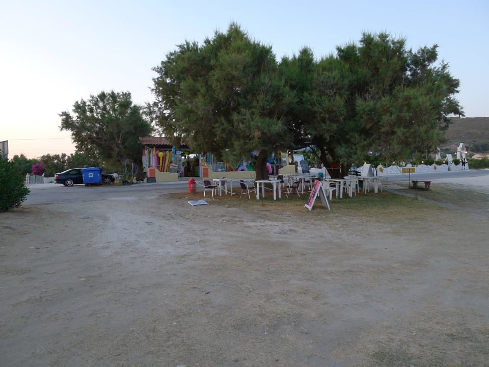 Irina`s Kiosk+ gutem Kaffee Hotel Sirocco