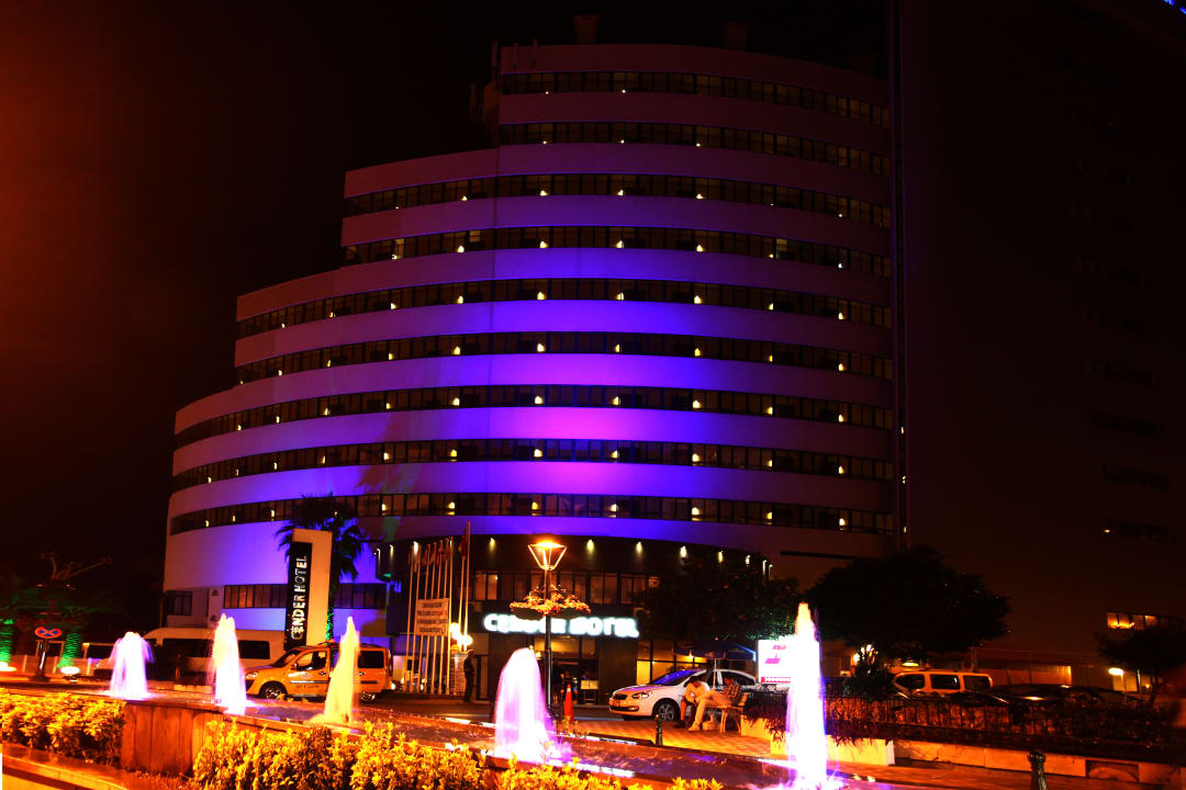 Außenansicht Hotel Cender