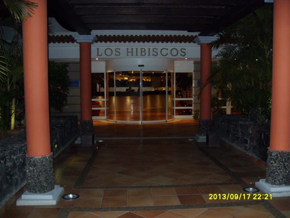 Hoteleingang allsun Hotel Los Hibiscos