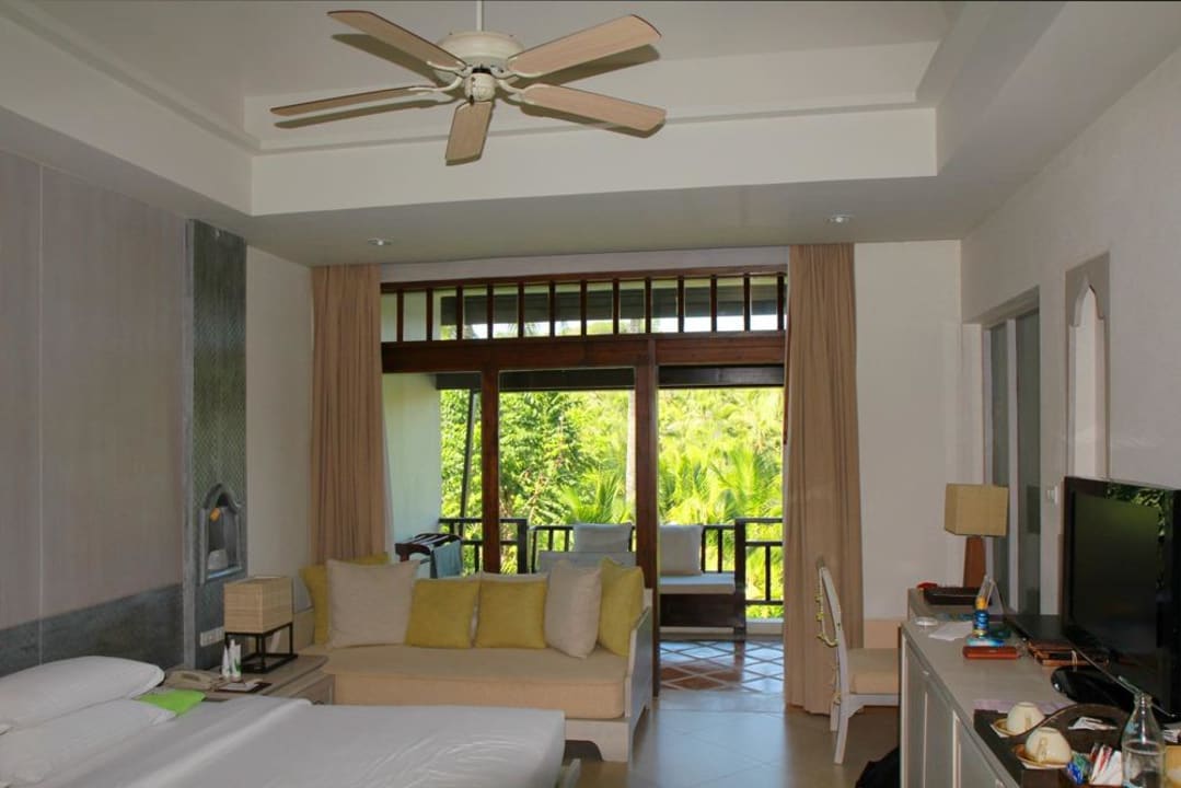 Wohn- und Schlafbereich Melati Beach Resort & Spa