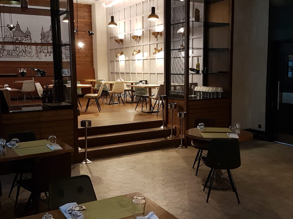 Gastro Acanthus Cennet Barut Collection