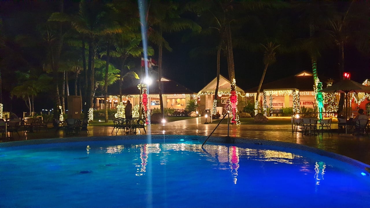 Pool Viva Tangerine by Wyndham - All Inclusive Resort