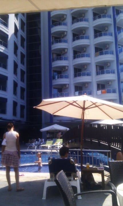 Von der Pool Bar Aussicht auf Hotel Hotel Grand Zaman Garden