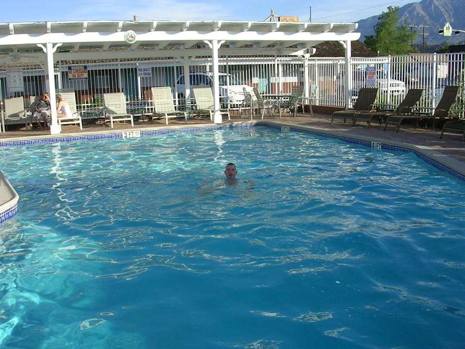 Der saubere Pool Dow Villa Motel