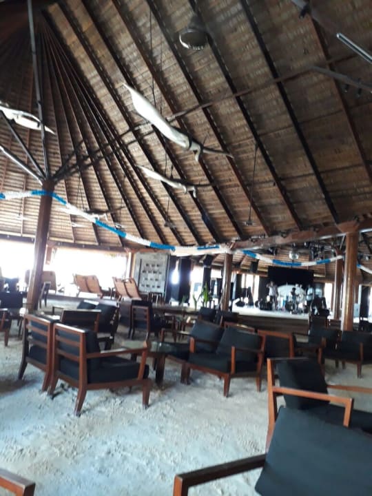 Lobby Kuredu Island Resort & Spa