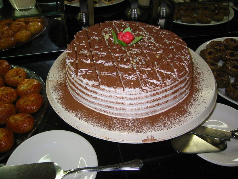 Lecker  Can Garden Resort