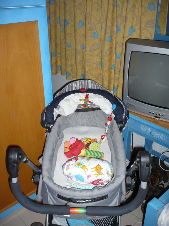 47 qm? Nicht mal der Kinderwagen passt hier durch Royal Son Bou Family Club