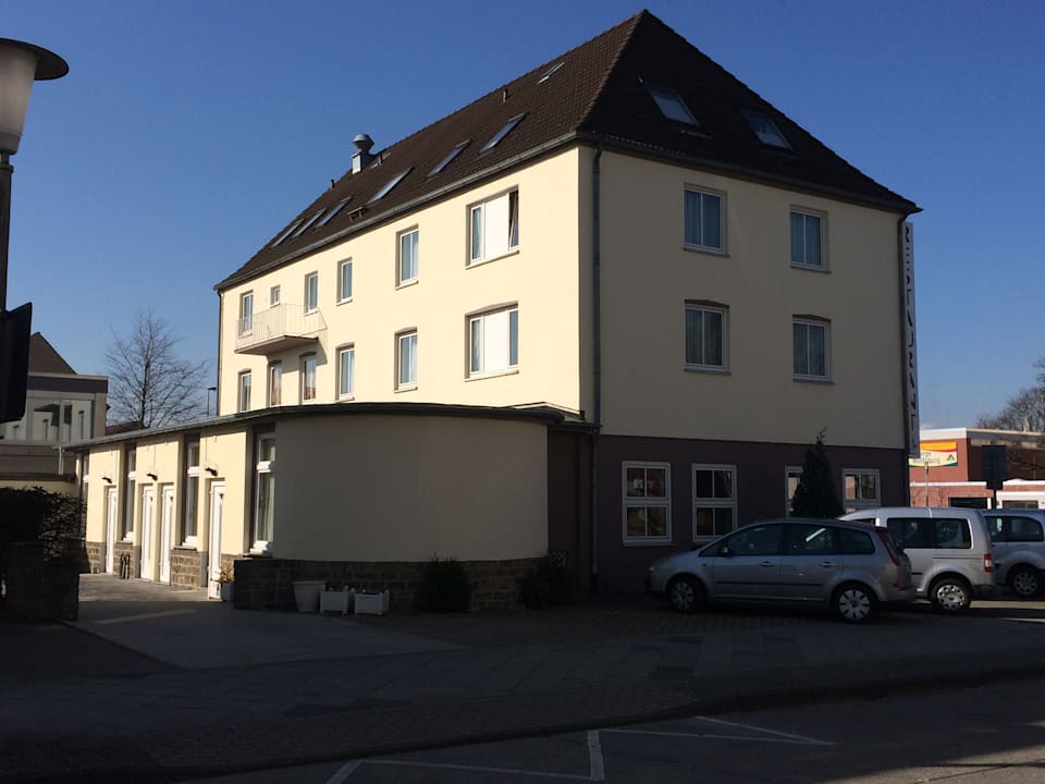 Außenansicht Hotel Goldene Henne