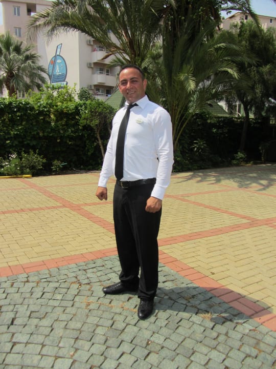 Serhan -Oberkellner Alaiye Resort & Spa
