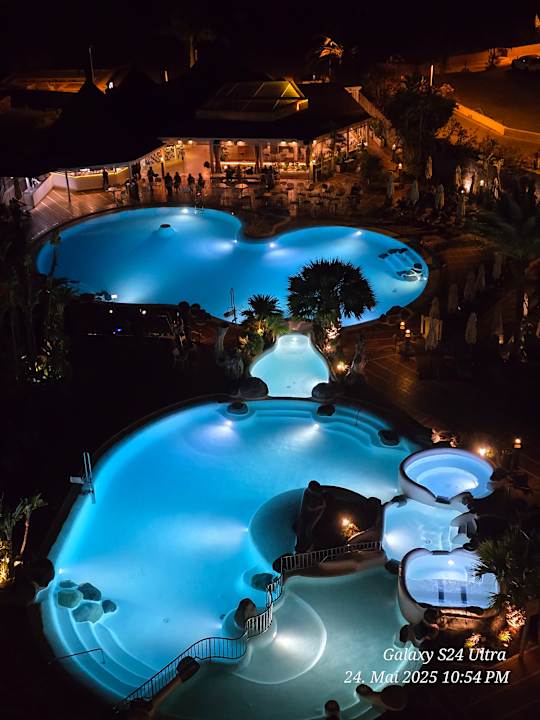 Pool Corallium Beach by Lopesan Hotels - Adults only