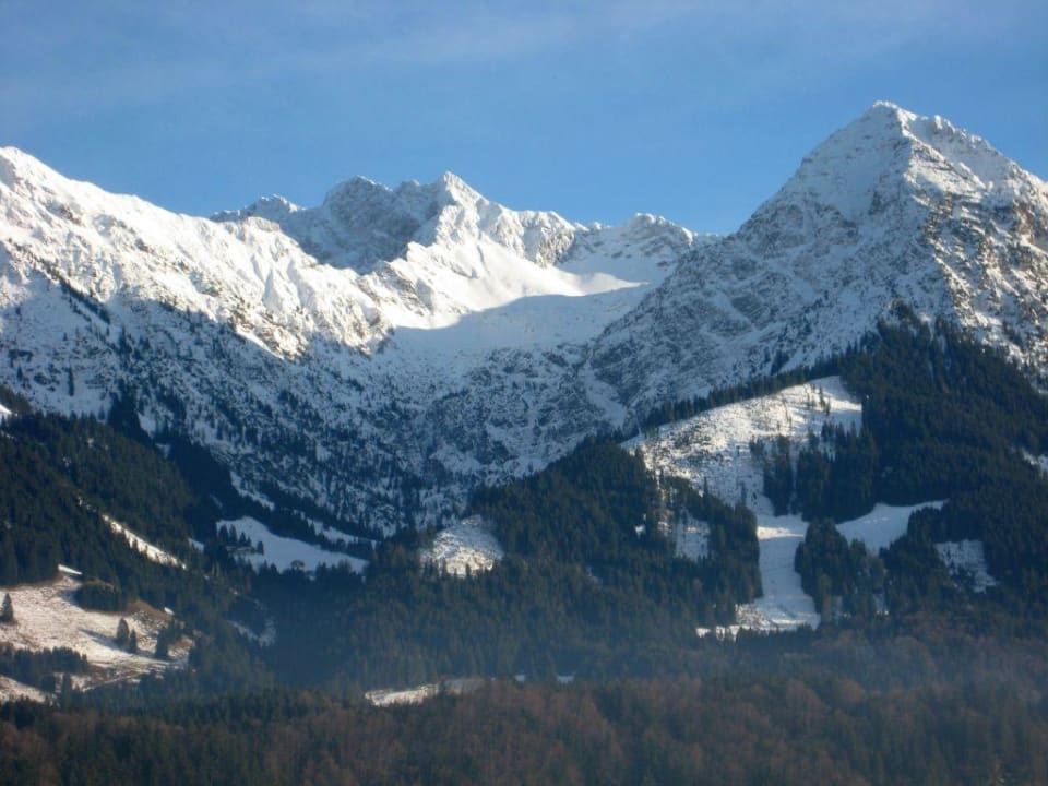 Blick vom Saunabereich auf die Berge Hotel Tanneck
