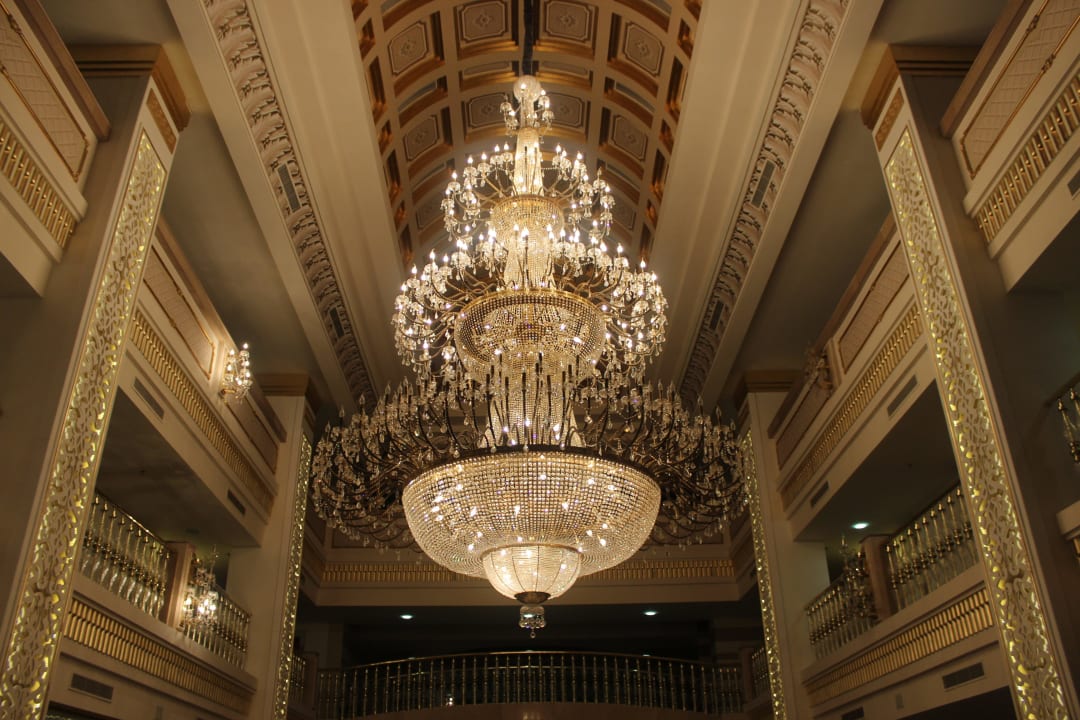 Luxuriöser Eingangbereich, wie das gesamte Hotel. Dobedan Exclusive Hotel And Spa