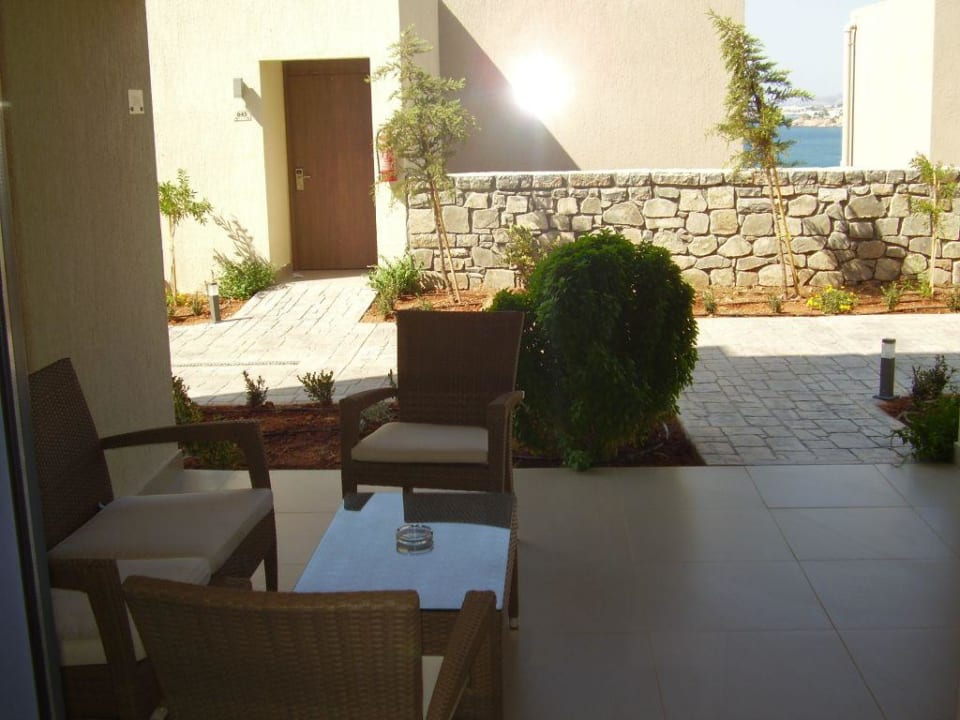 Blick vom Zimmer in EG der 6. Gebäudereihe Atlantica Mikri Poli Crete
