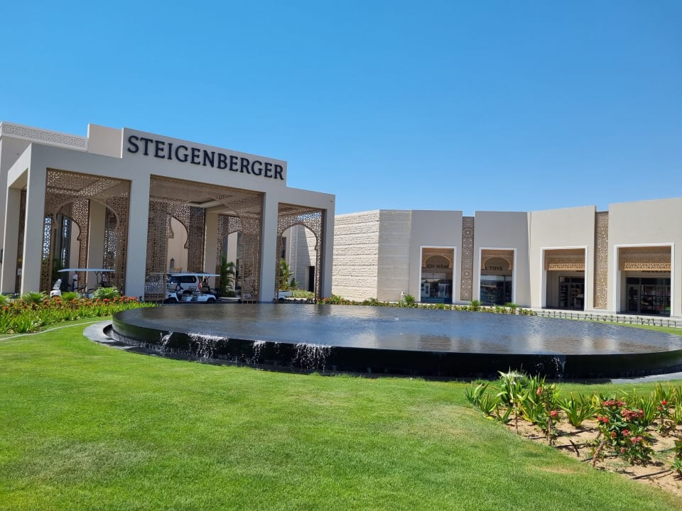 Außenansicht Steigenberger Resort Ras Soma