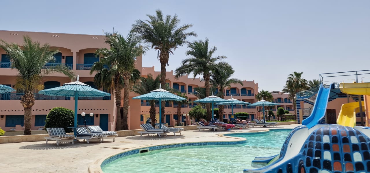 Pool Hotel Le Pacha Beach Resort