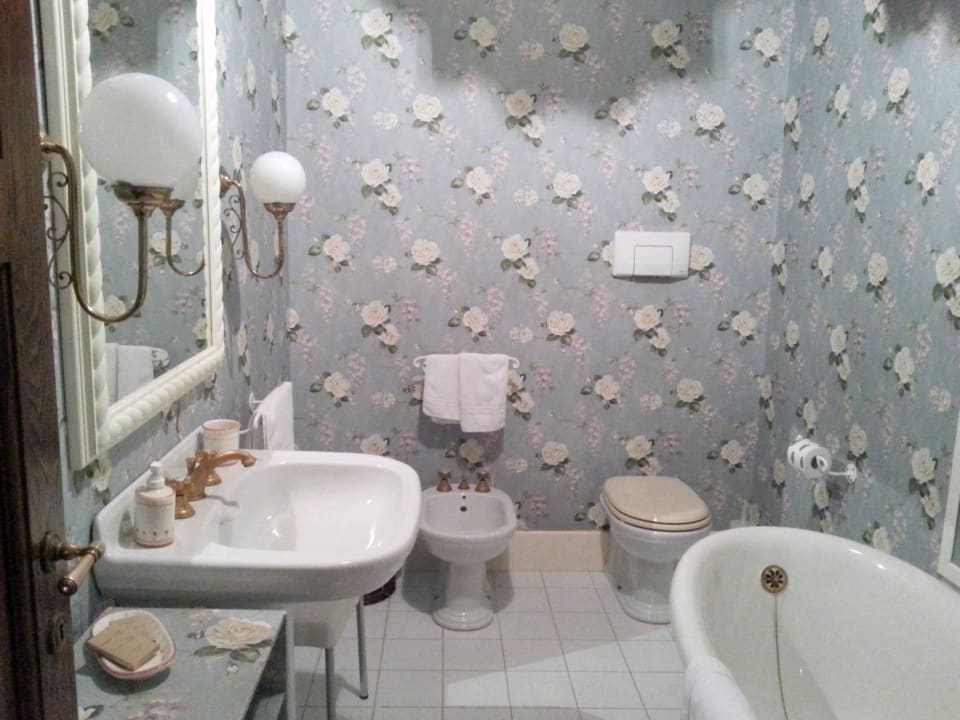 Bad Zimmer Vaniglia Antica Casa Naldi