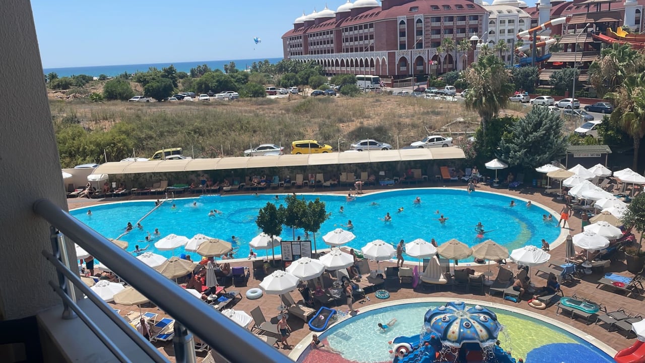 Pool Calimera Hane Garden