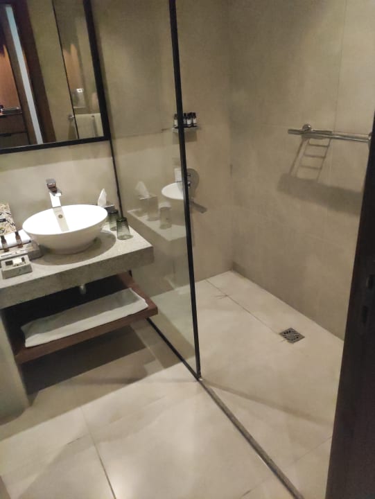 Zimmer Serry Beach Resort