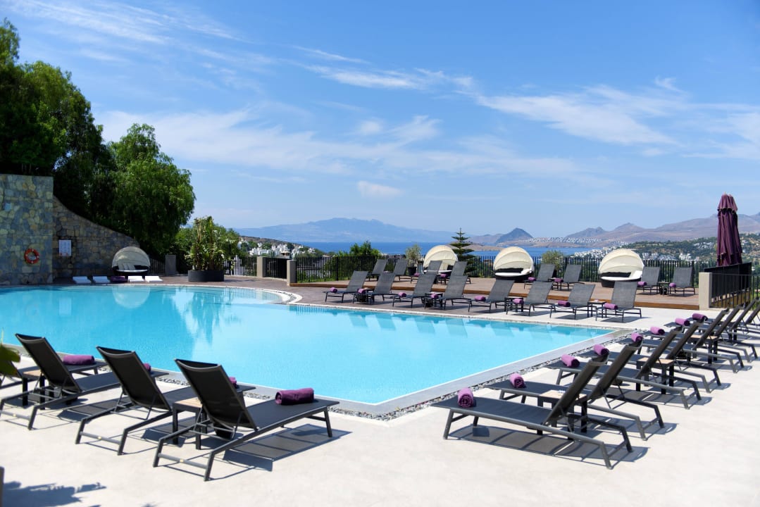 Pool Ramada Resort Bodrum
