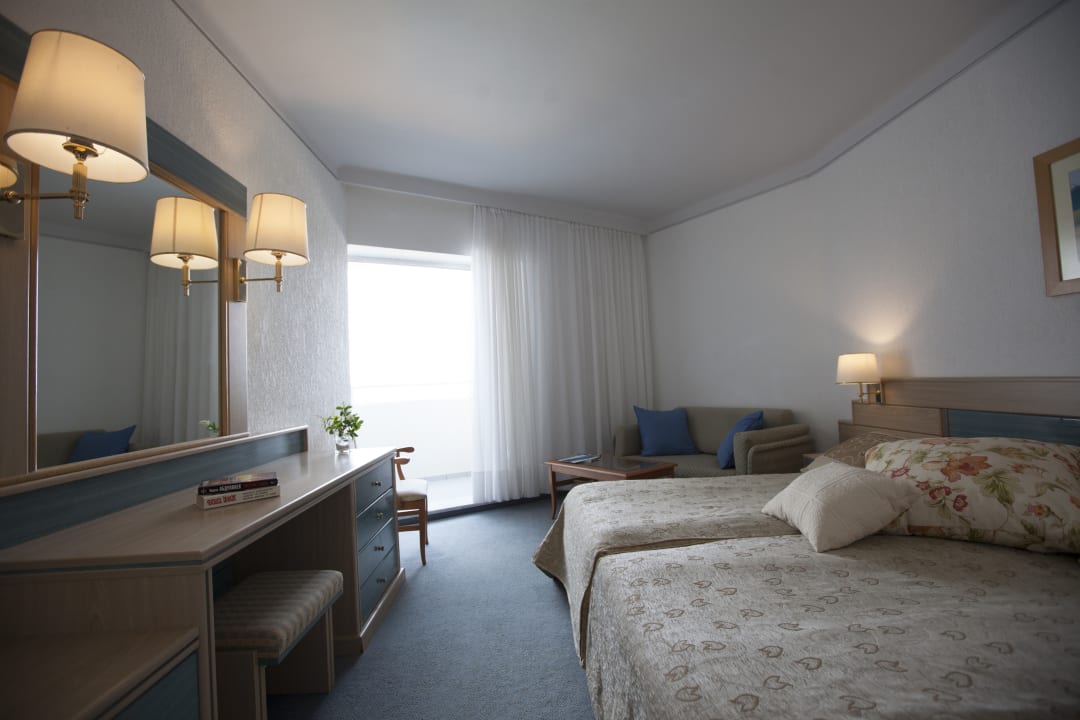 Zimmer Pallini Beach Hotel