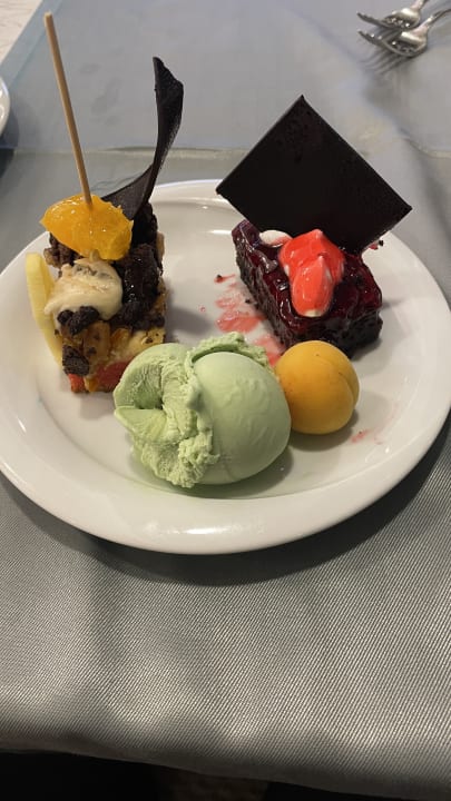 Gastro Seaden Valentine Resort & Spa