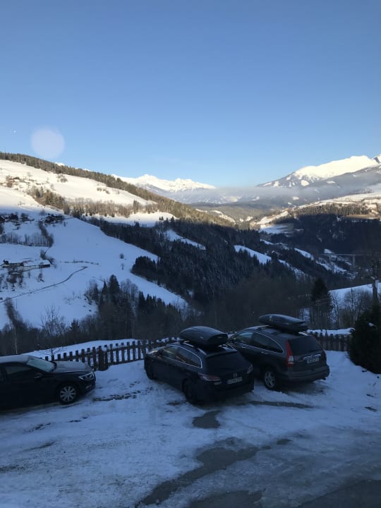 Blick vom Zimmer auf die Hochalmspitze Sportbauernhof Hochalmblick